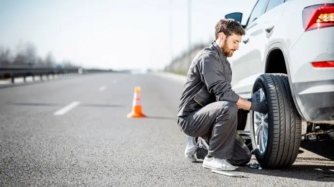 امداد خودرو جک اس 5 | شبانه روزی در تهران - یک کش سیار 2 Emergency vehicle presence on site